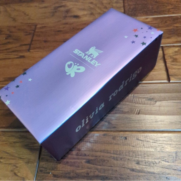 NEW - Stanley Olivia Rodrigo Lavender Quencher Tumbler, 40oz - Picture 2 of 4